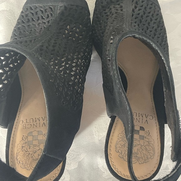 Vince Camuto Black Leather Mesh Upper Open Toe Heels Size 7 Velcro Closure - Picture 5 of 6